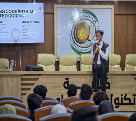 طالب من كلية الطب يحصد المركز الاول في المسابقة الوطنية للقراءة
