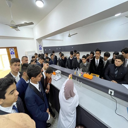 اعلام جامعة بابل - كلية الادارة والاقتصاد