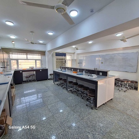 اعلام جامعة بابل - كلية الادارة والاقتصاد