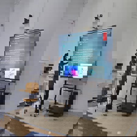 اعلام جامعة بابل - كلية الطب