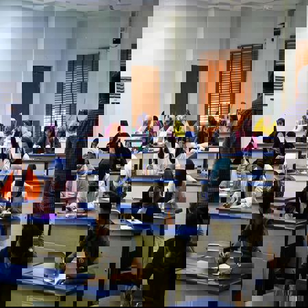 اعلام جامعة بابل - كلية الطب