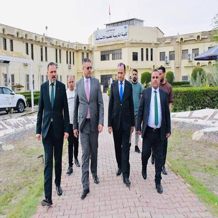 اعلام جامعة بابل - كلية الادارة والاقتصاد