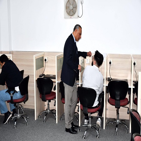 اعلام جامعة بابل - كلية الطب