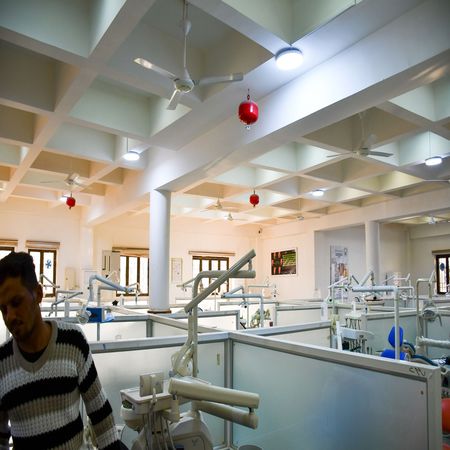 اعلام جامعة بابل - كلية الطب