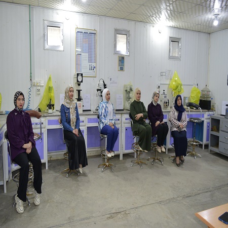 اعلام جامعة بابل - كلية هندسة المواد