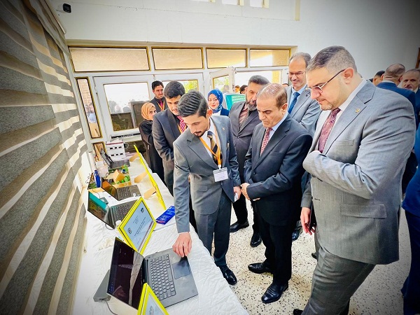 اعلام جامعة بابل