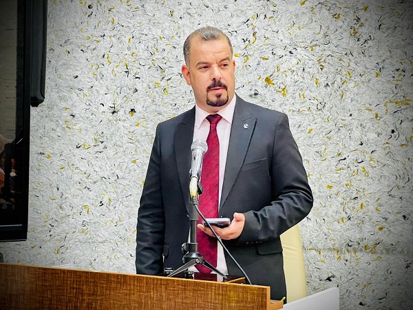 اعلام جامعة بابل