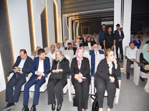وحضور الندوات والنشاطات التي تقيمها الملحقية الايرانية