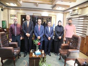 رئيس الجامعة مؤكدا على نمو الاقتصاد الوطني وتحقيق تنمية مستدامة