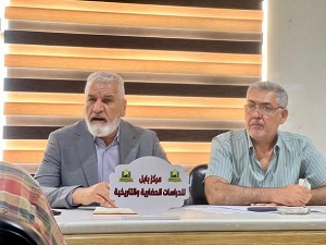 مدير مركز بابل للدراسات يناقش البحوث الميدانية لقسم الدراسات اللغوية